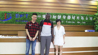 加纳老客户再次采购蜜桃视频黄色视频健身器材