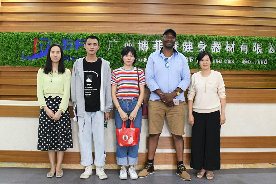 莫桑比克来中国找精品人伦一区二区三区蜜桃